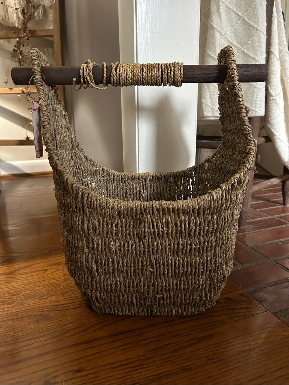 Thirty-One Seagrass Magazine Holder- NWT